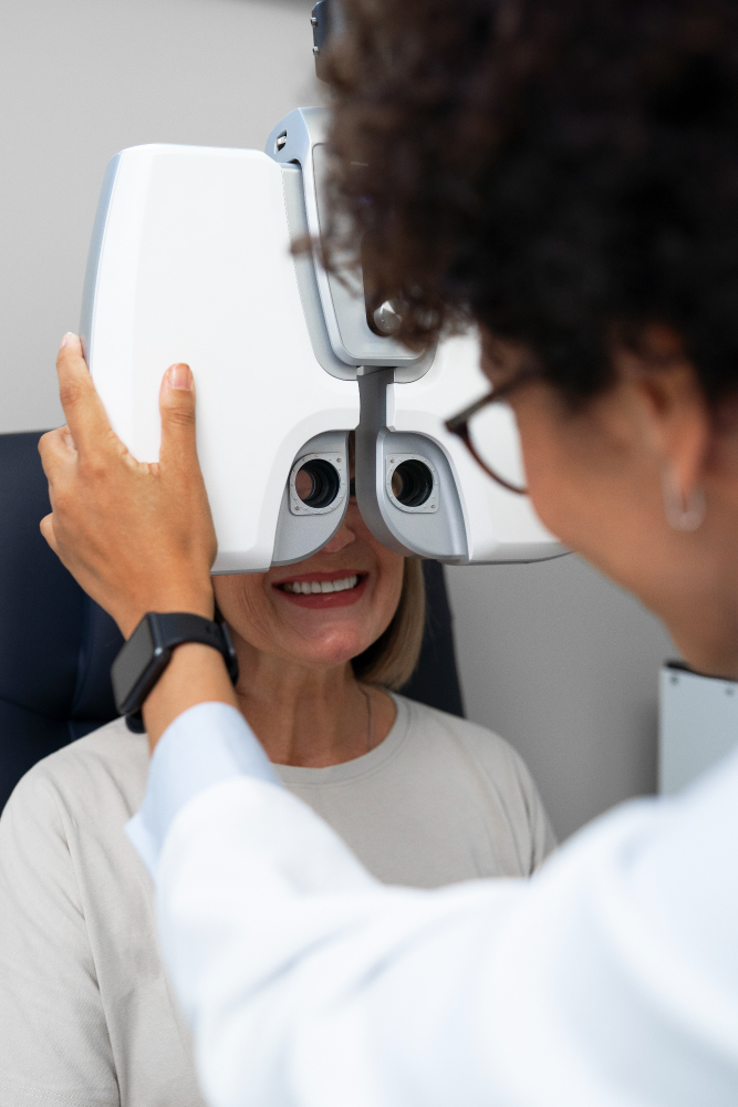 Dr Shakeen Eye & Dental Hospital | Specs Removal,Retina Surgery & Green laser eye treatment in amritsar
